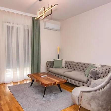 One-room New Building Appartamento *